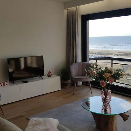 Apartment Zeezicht Vanop Het 6 De Verdiep Oostduinkerke