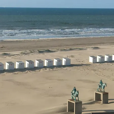 公寓 Zeezicht Vanop Het 6 De Verdiep *